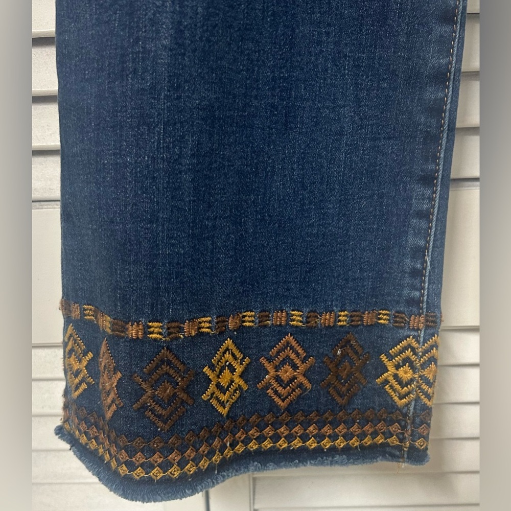 John Mark Embroidered Hem Denim Jeans Size 16 - Picture 2 of 3